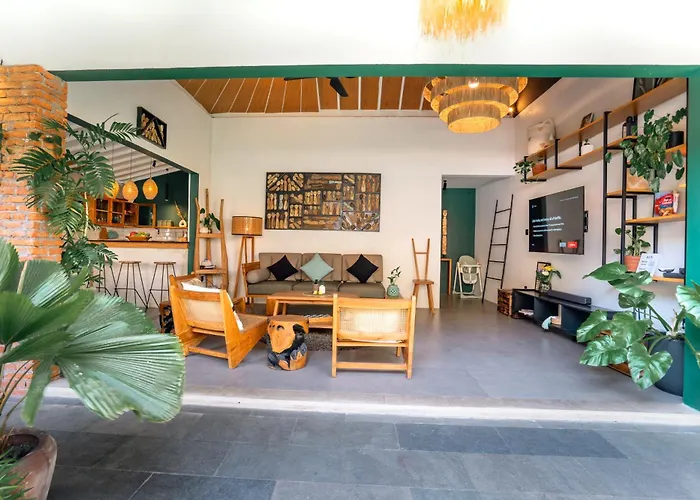 Mint, 3br Tropical Escape, Near Bintang Supermarket Ferienhaus *