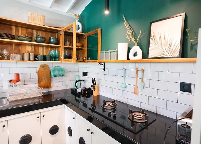 Mint, 3br Tropical Escape, Near Bintang Supermarket Seminyak