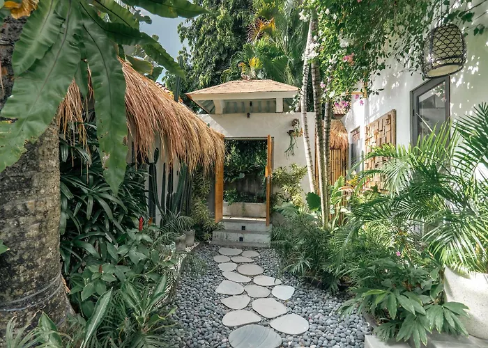 Mint, 3br Tropical Escape, Near Bintang Supermarket Ferienhaus Seminyak